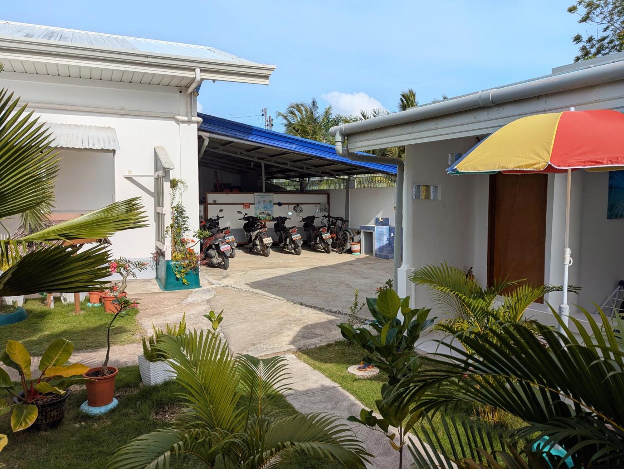 Astillo'S Guest Houses Moalboal Zimmer foto