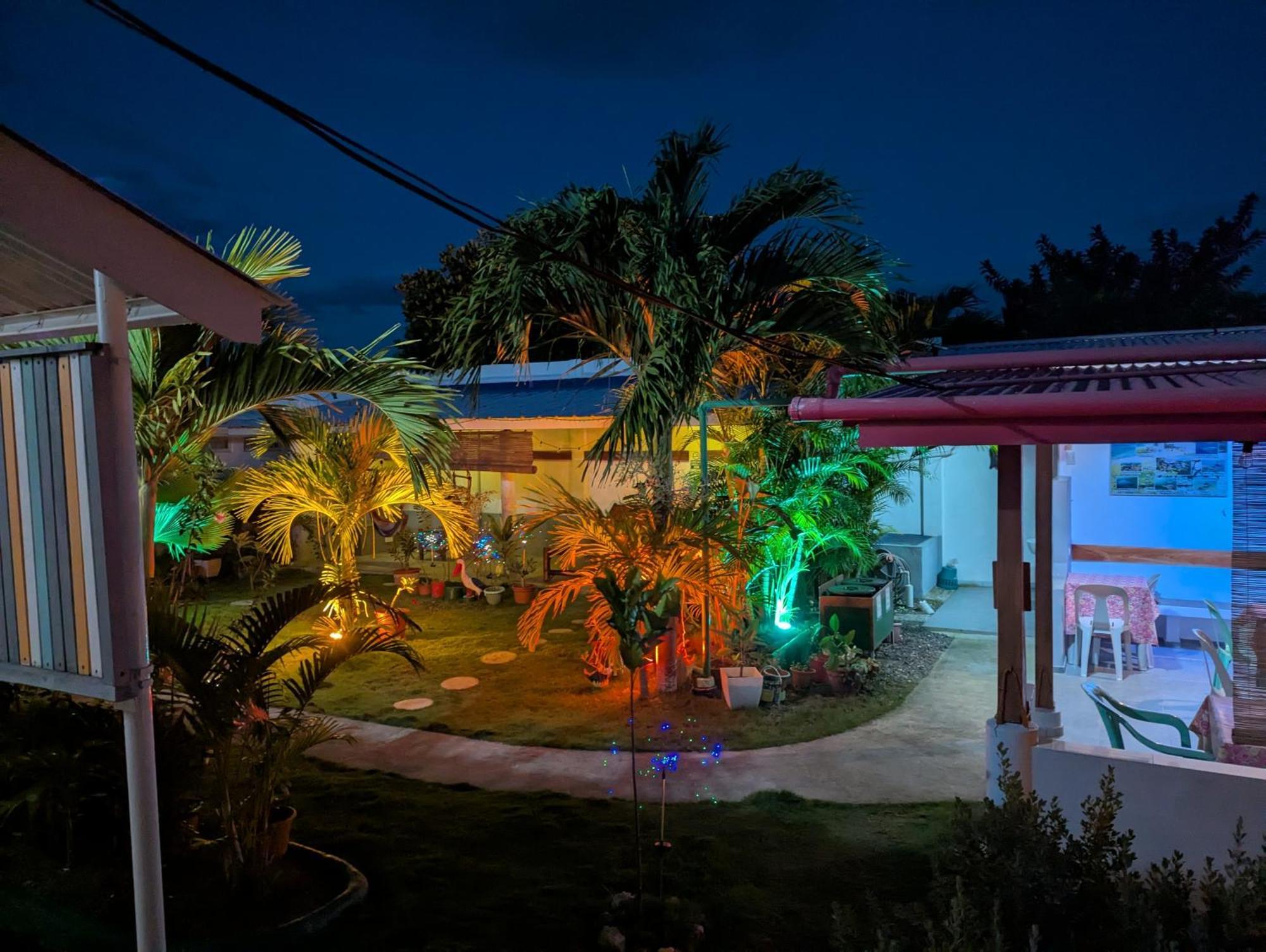 Astillo'S Guest Houses Moalboal Zimmer foto